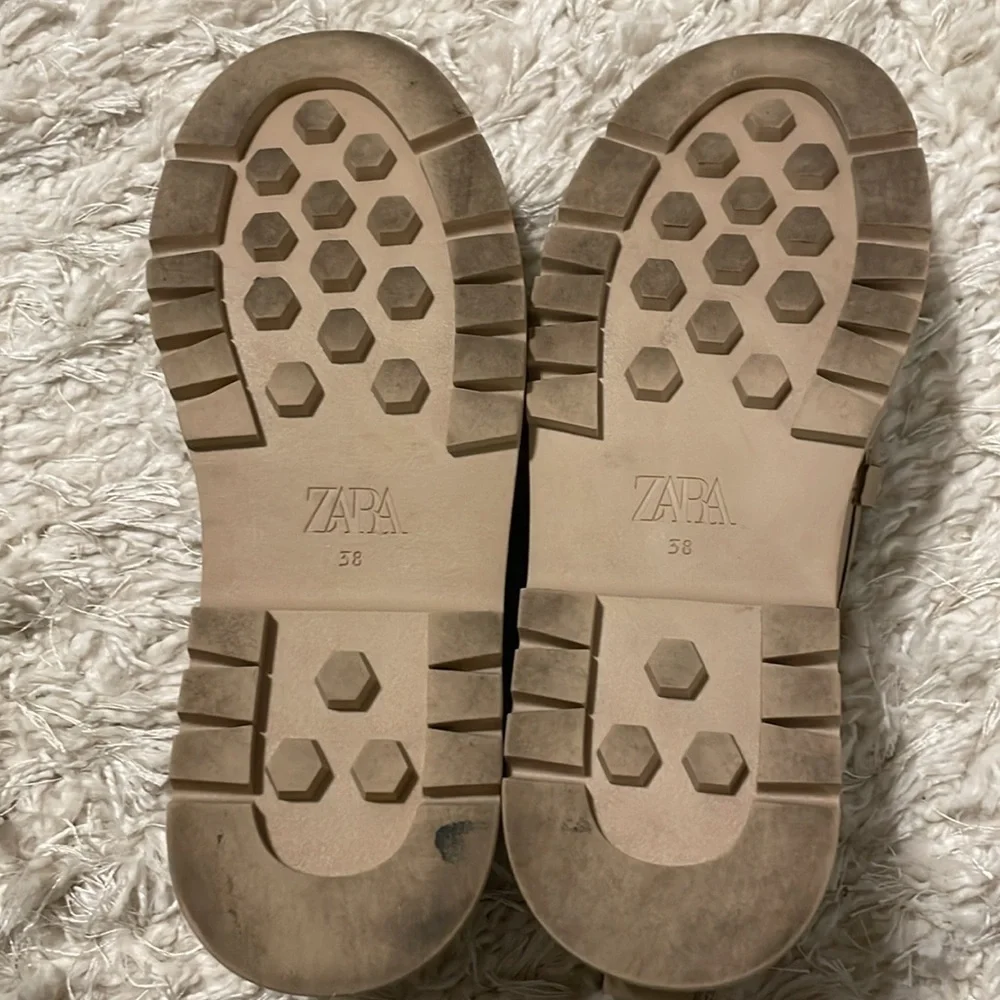 Zara Women’s Slip On Loafers Size 7 Tan Khaki Gold Buckle Chunky Lug Sole